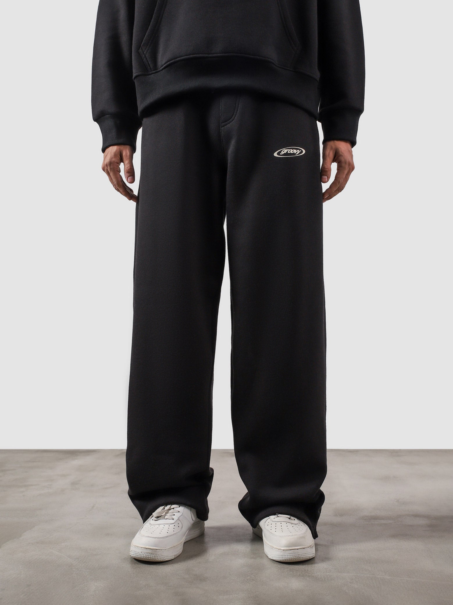 Utility Sweats black male model full body front view relaxed streetwear Pakistan – GROOVY