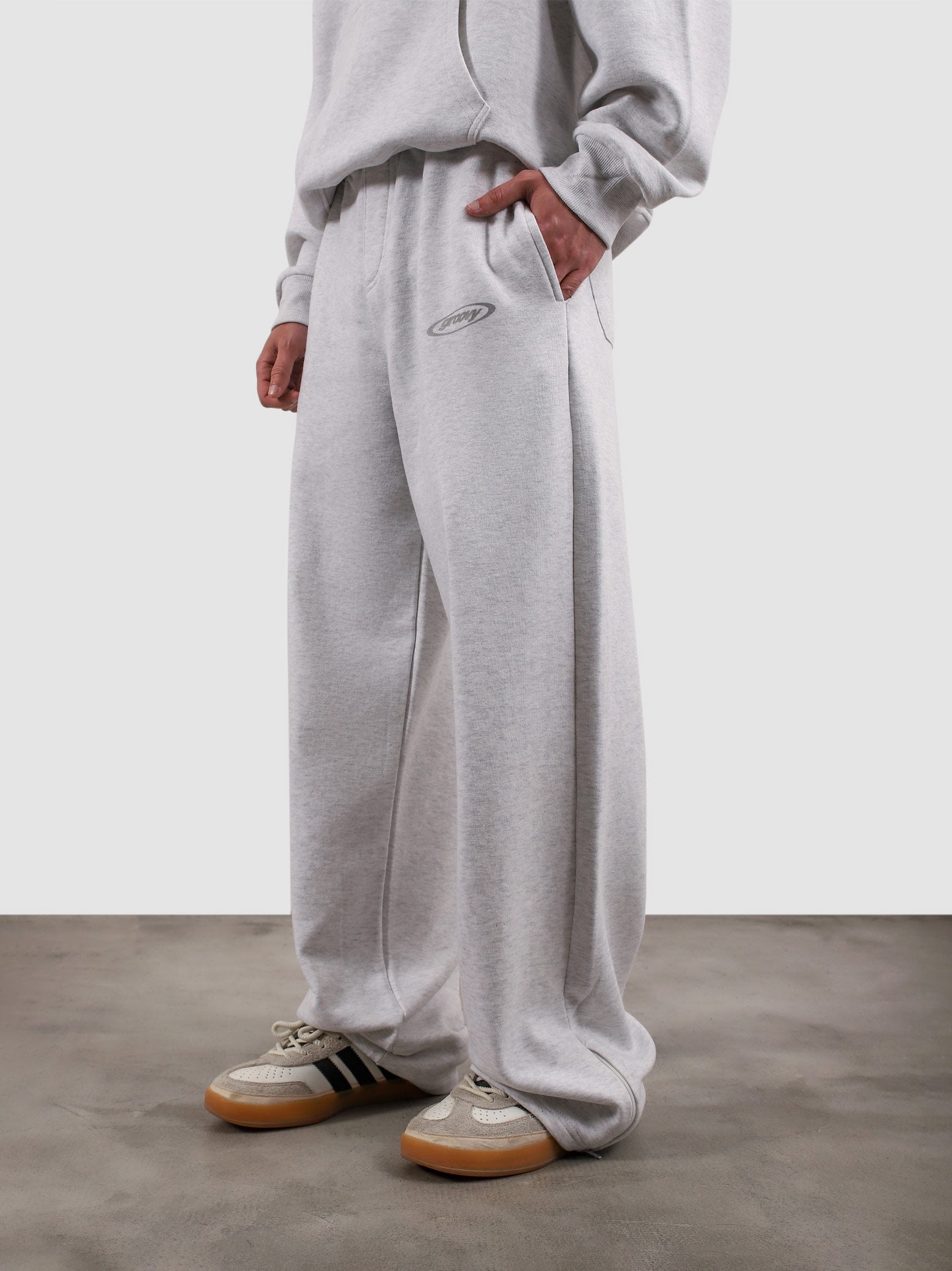 The Utility Sweats | Arctyc White