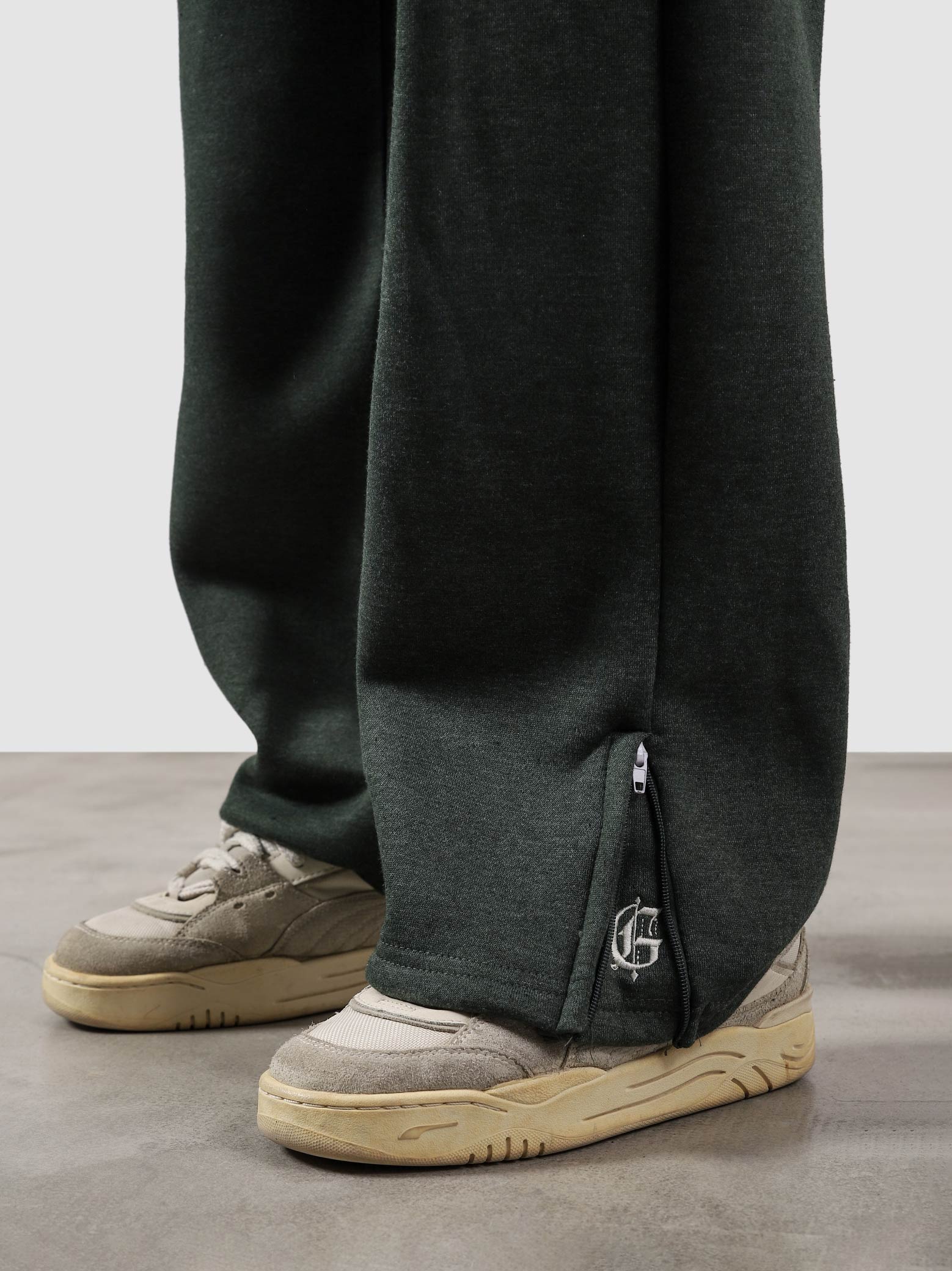 The Utility Sweats | Heather Green