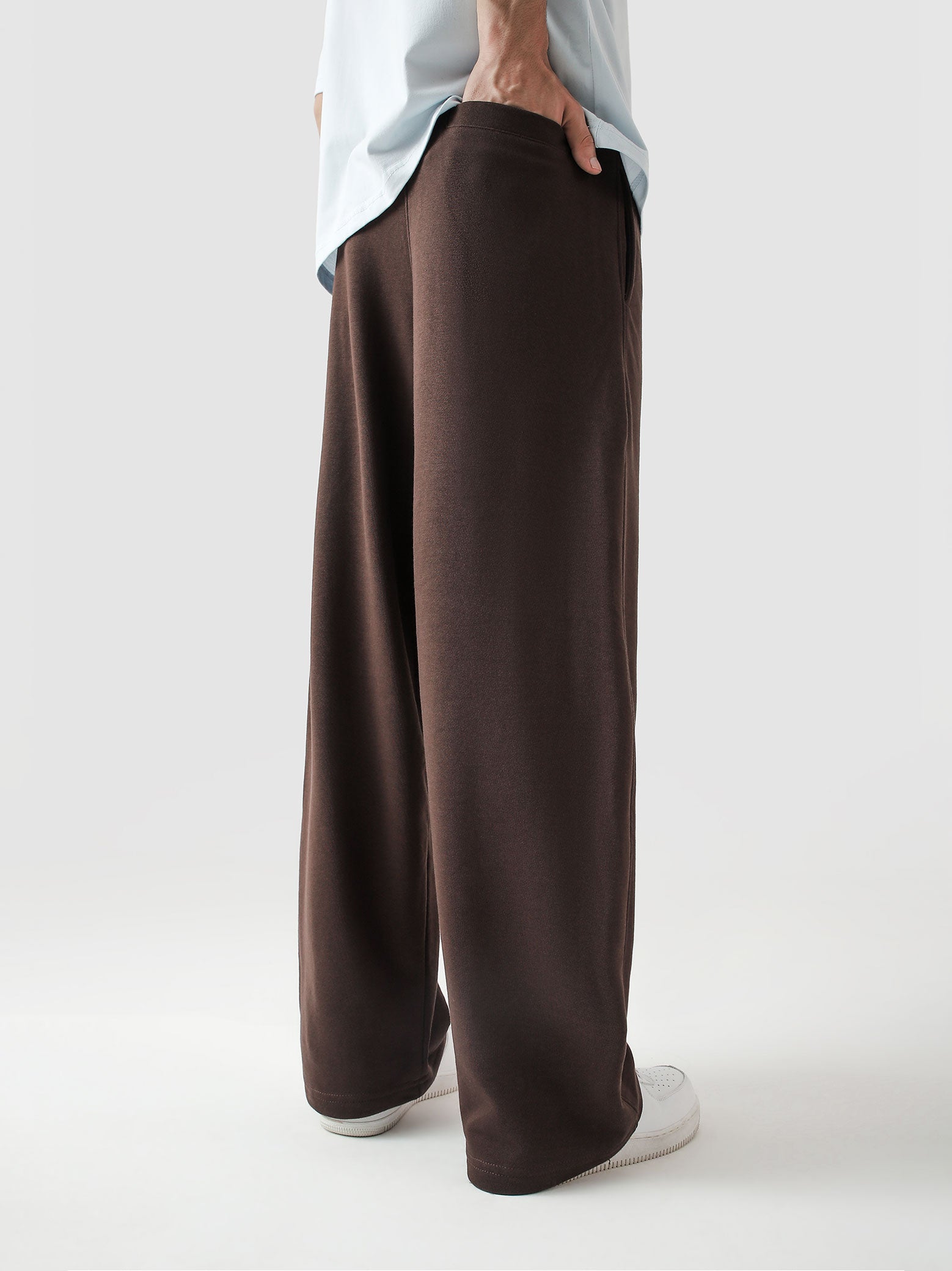 Mocha brown baggy trousers side view relaxed fit streetwear Pakistan – GROOVY