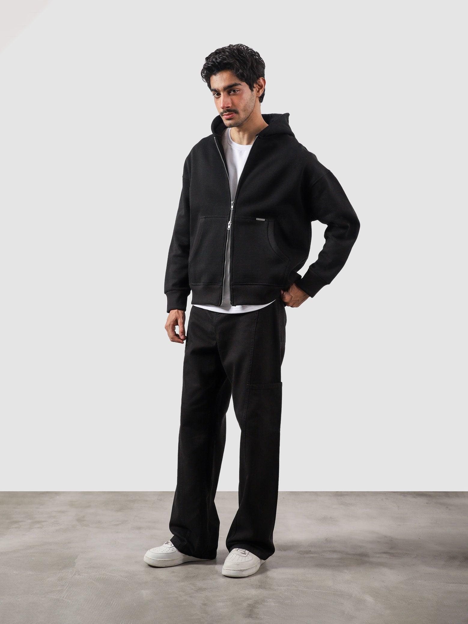 Black | Essential Zipper