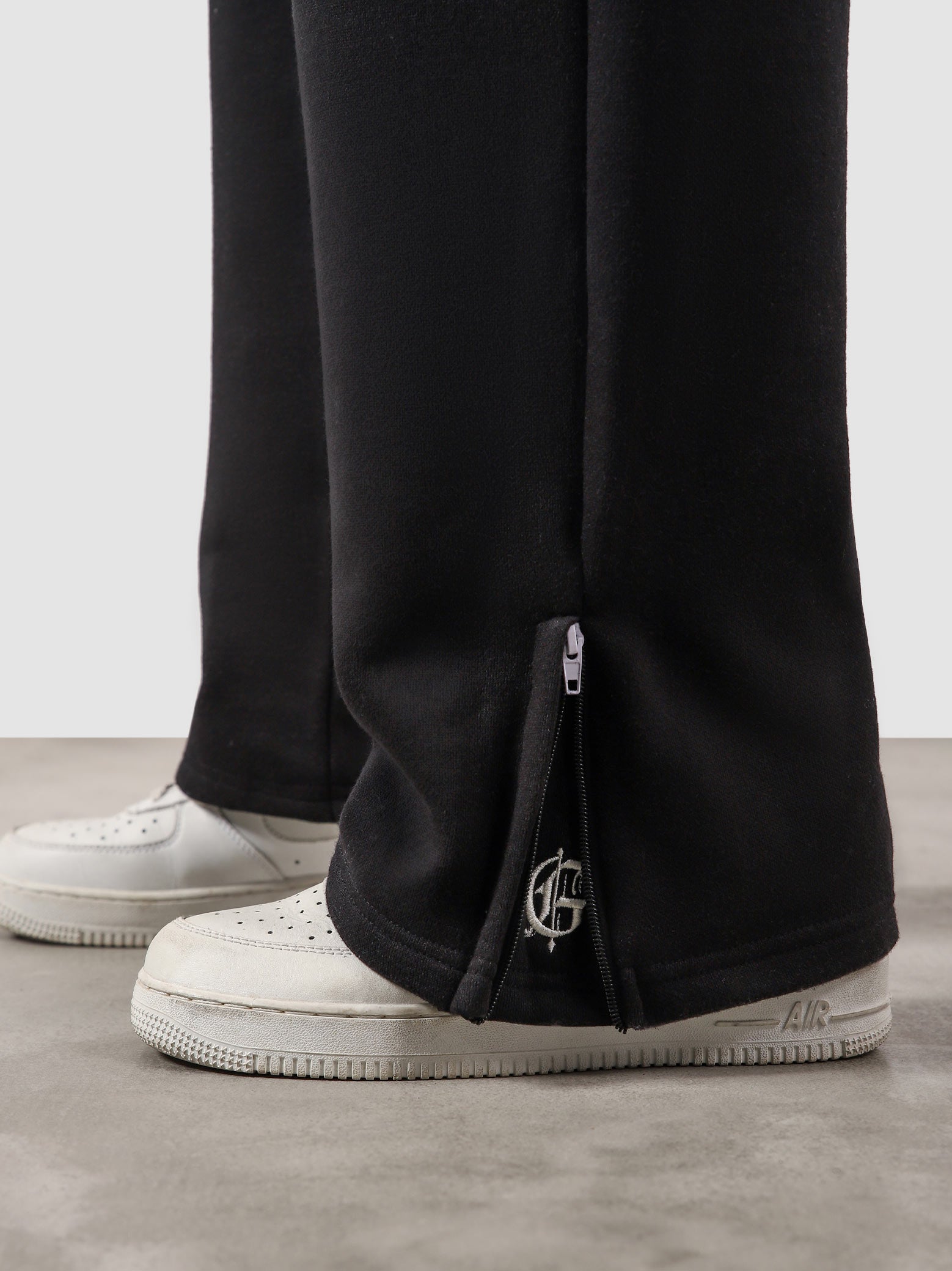 The Utility Sweats | Black