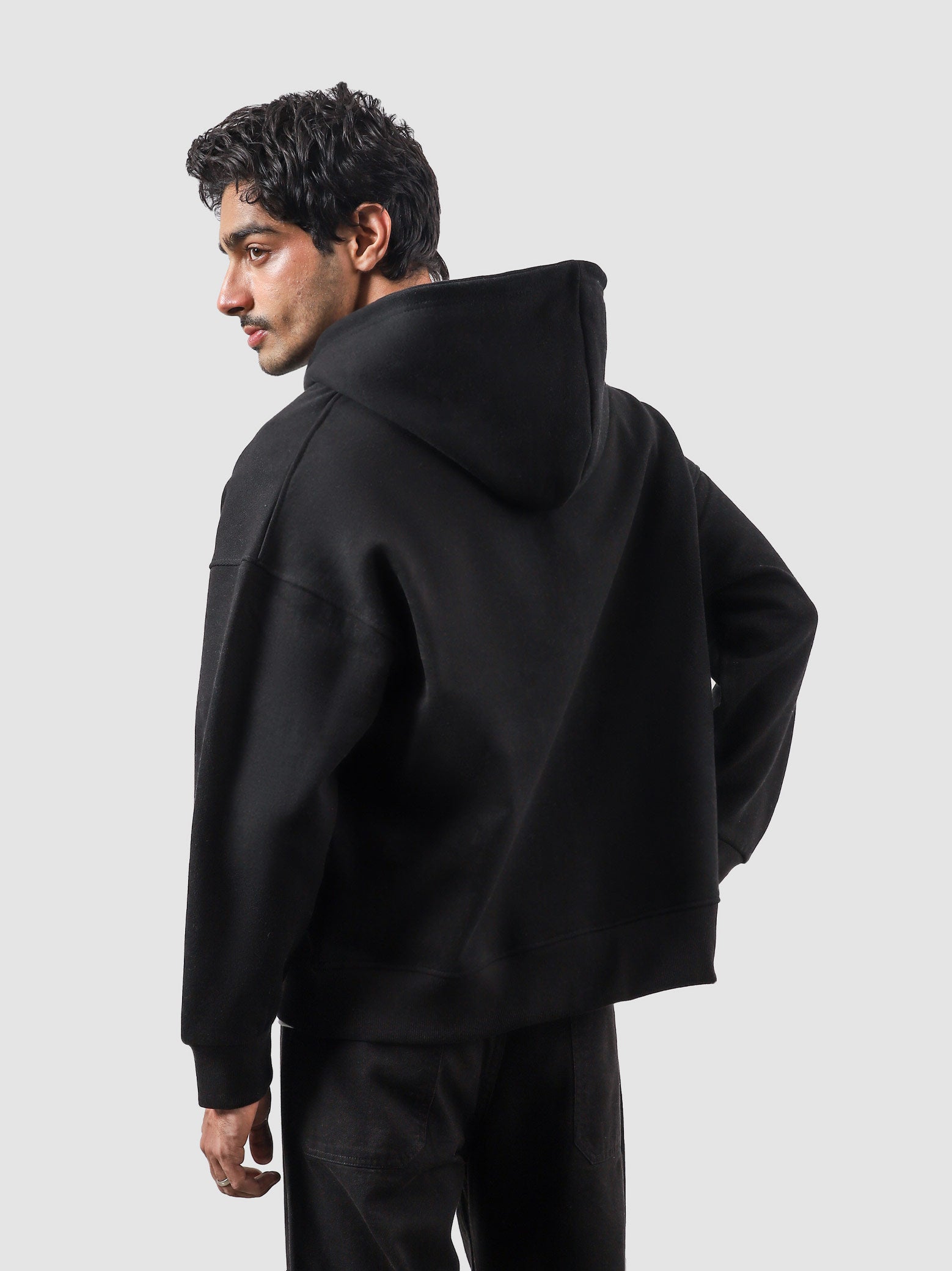 Black | Essential Zipper