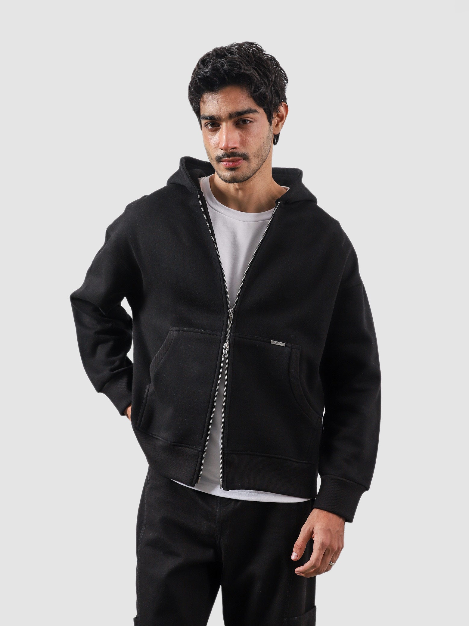 Black | Essential Zipper