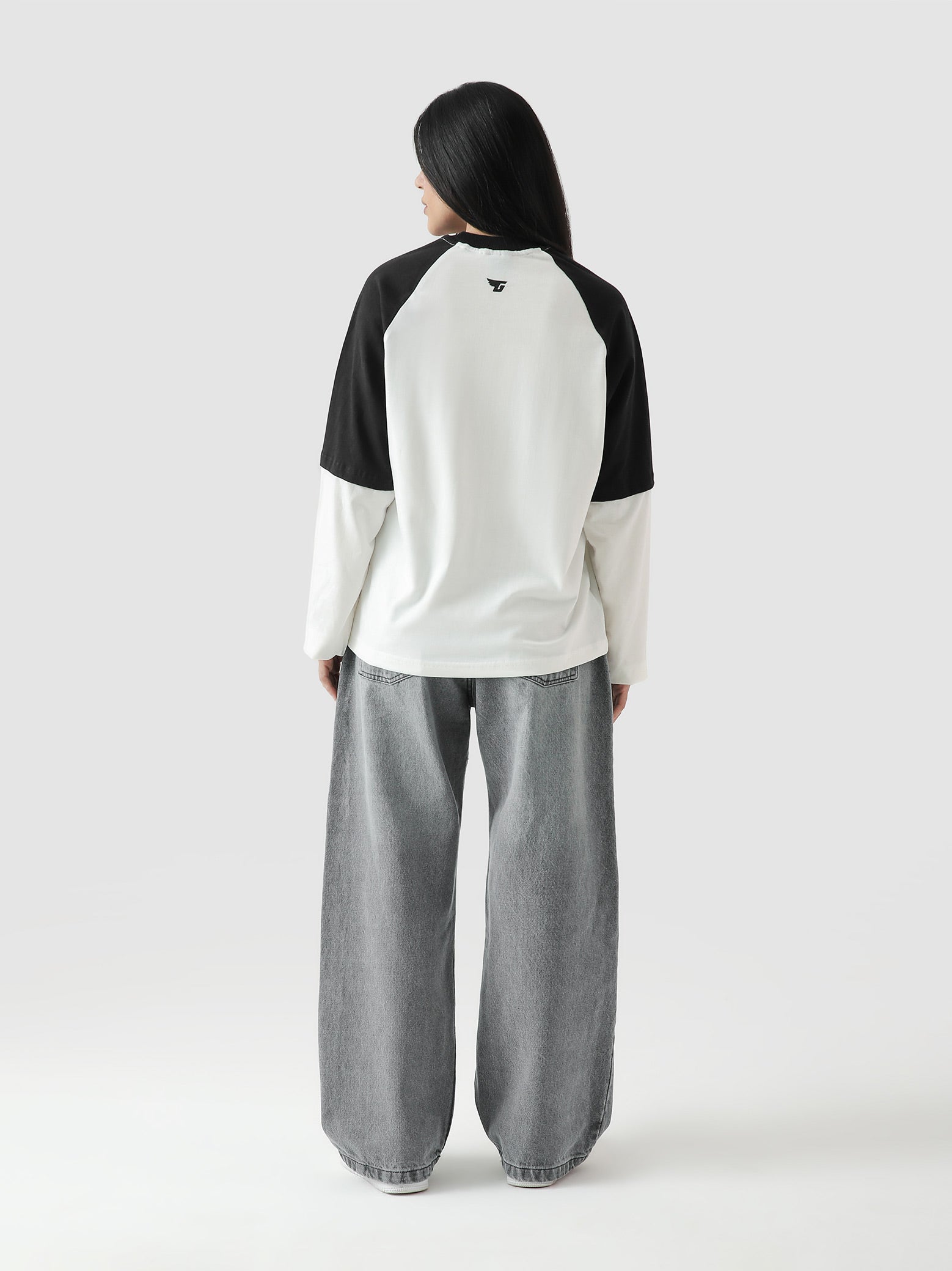 ROLLER TEE