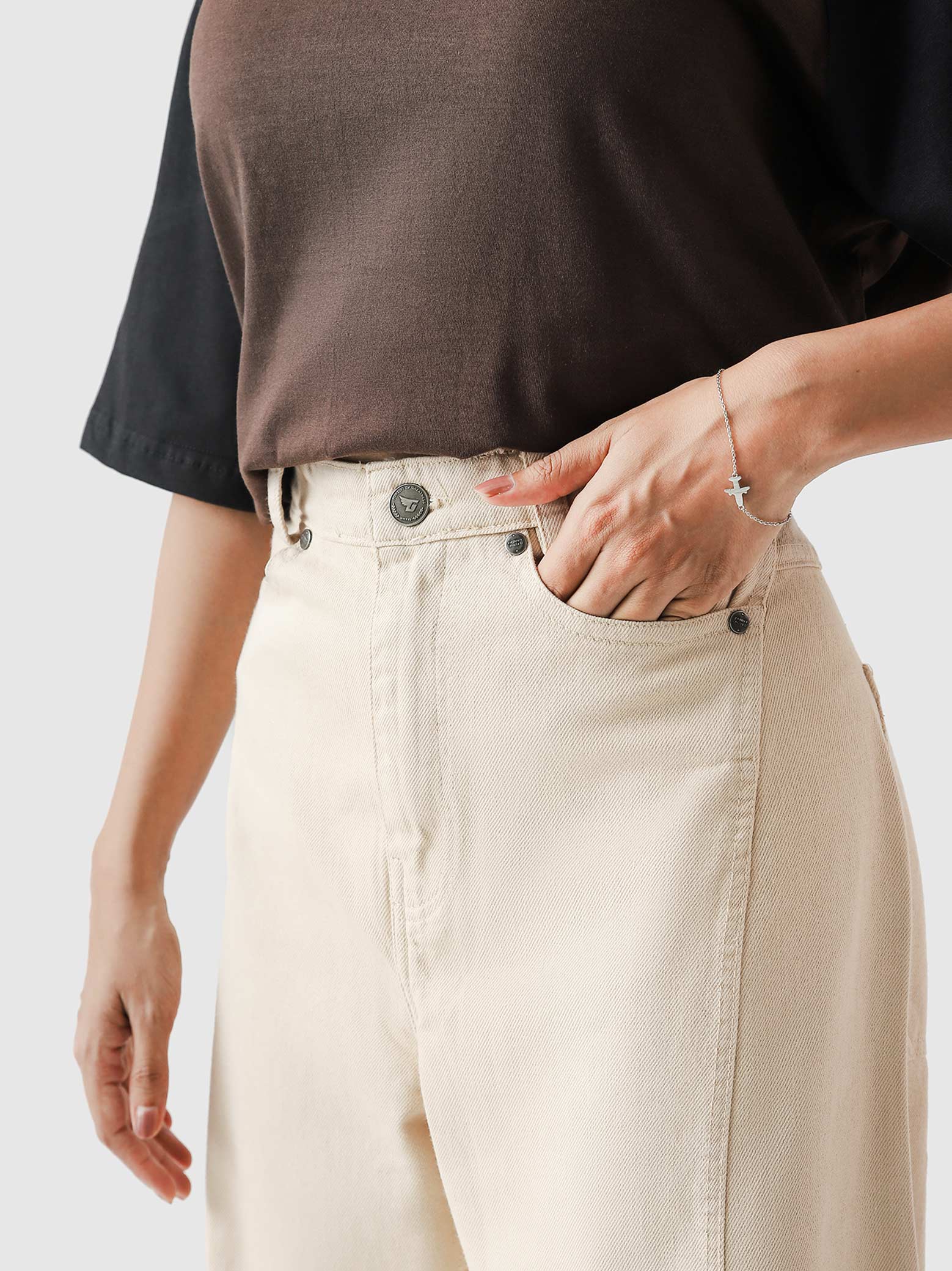 Utility V1 | Cream Cargos