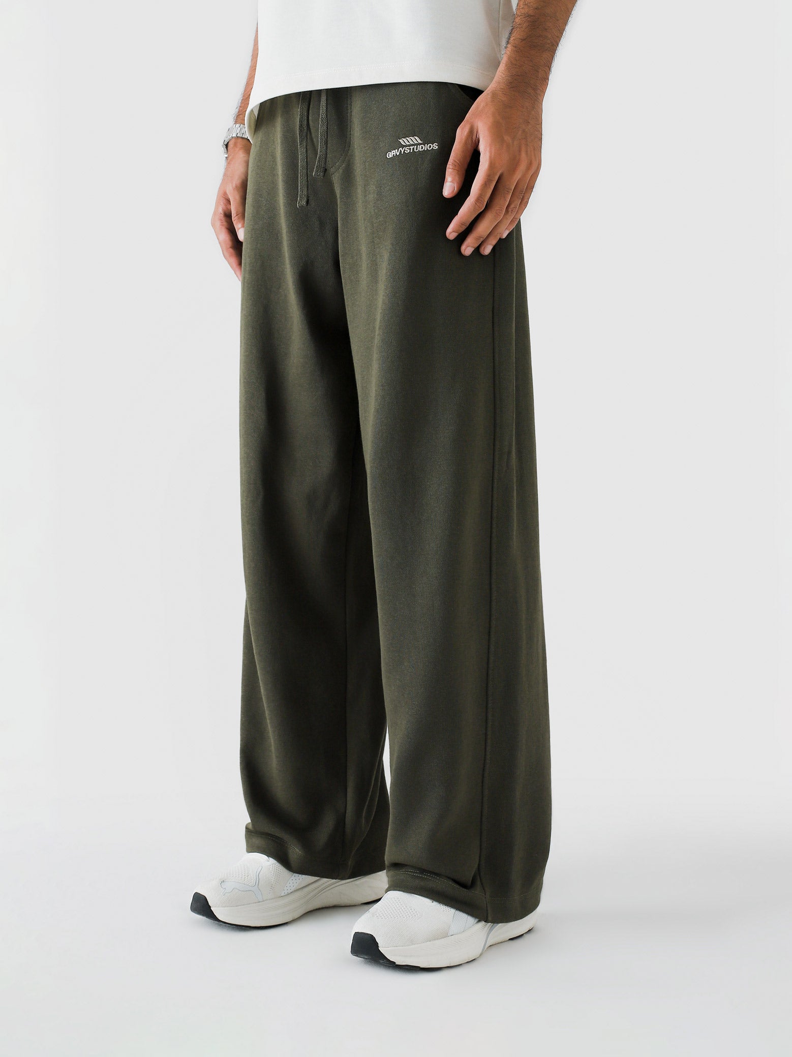 Military Green Baggy Trouser – Live In Pants | GROOVY Pakistan