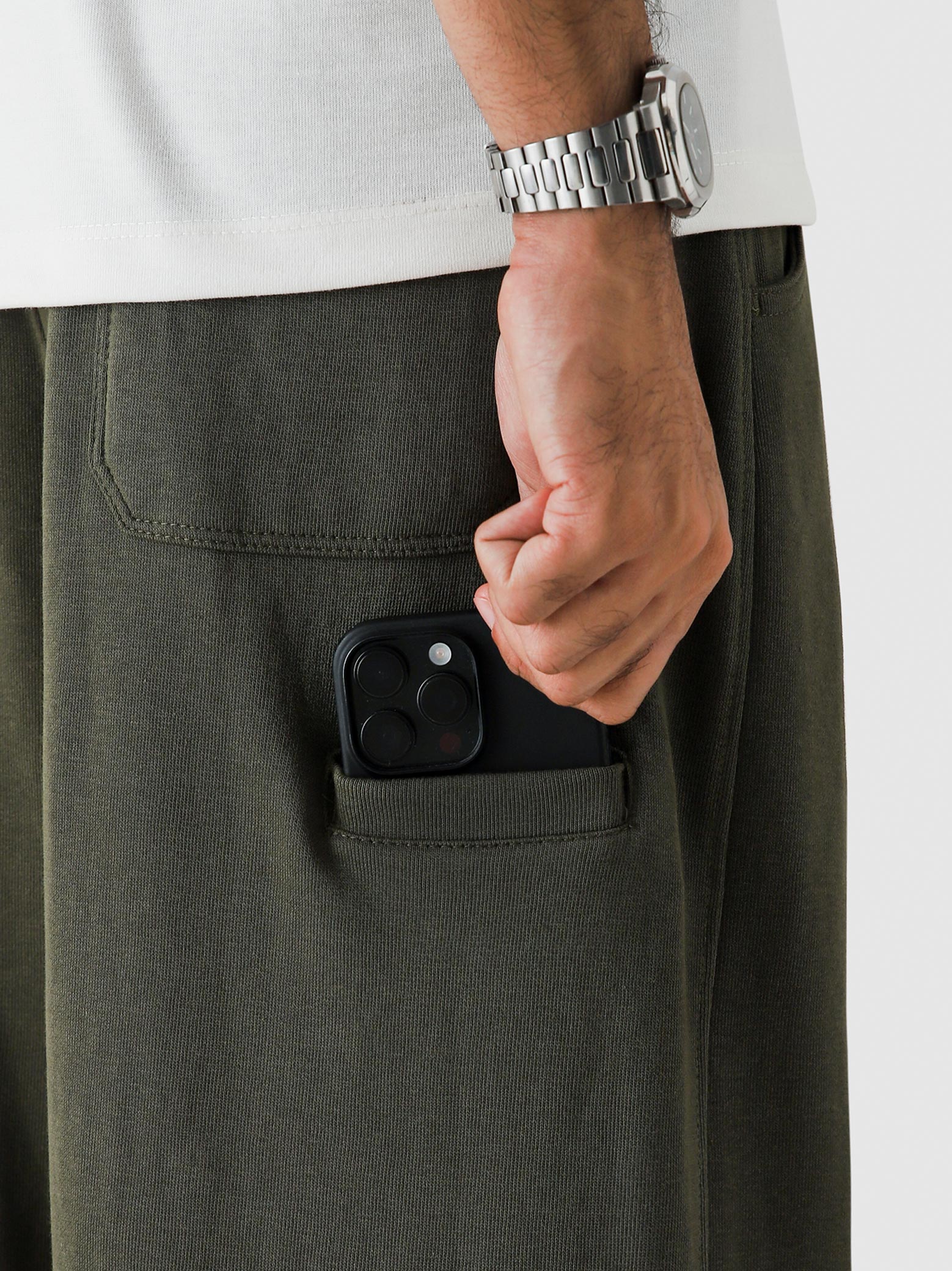 Military Green Baggy Trouser – Live In Pants | GROOVY Pakistan