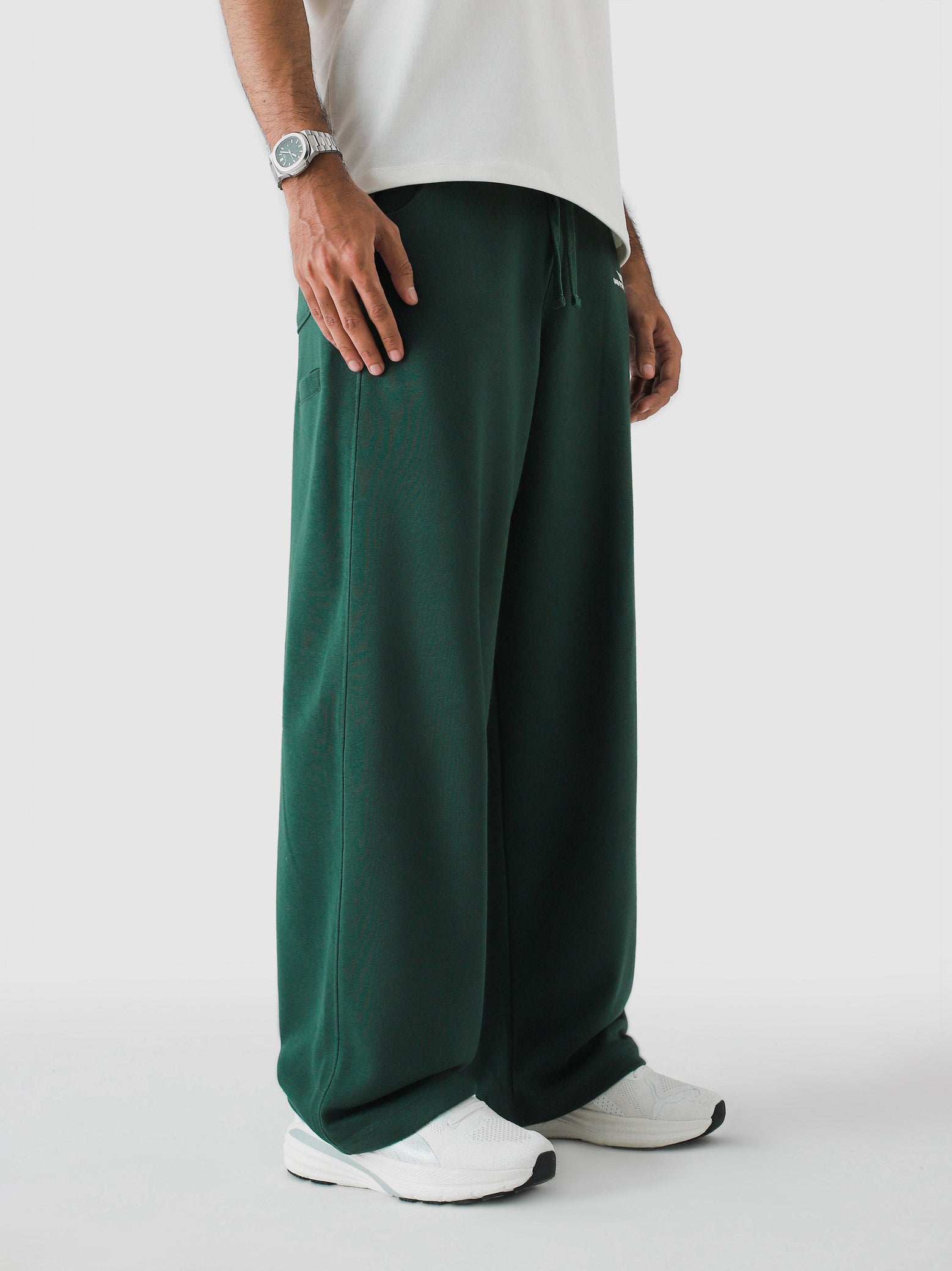 Deep Green Baggy Trouser – Live In Pants | GROOVY Pakistan